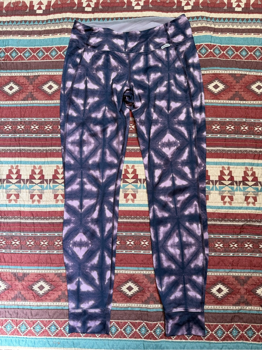 Patagonia Purple Tie-Dye silk weight Leggings size medium